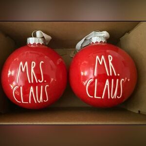 Red Holiday Ornaments Set - Mr. & Mrs. Claus